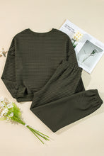 Load image into Gallery viewer, Vineyard Green Solid Color Quilted Textured Pullover and Joggers Set