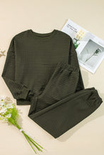 Load image into Gallery viewer, Vineyard Green Solid Color Quilted Textured Pullover and Joggers Set