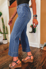 Load image into Gallery viewer, Ashleigh Blue Mineral Wash High Waist Crop Jeans
